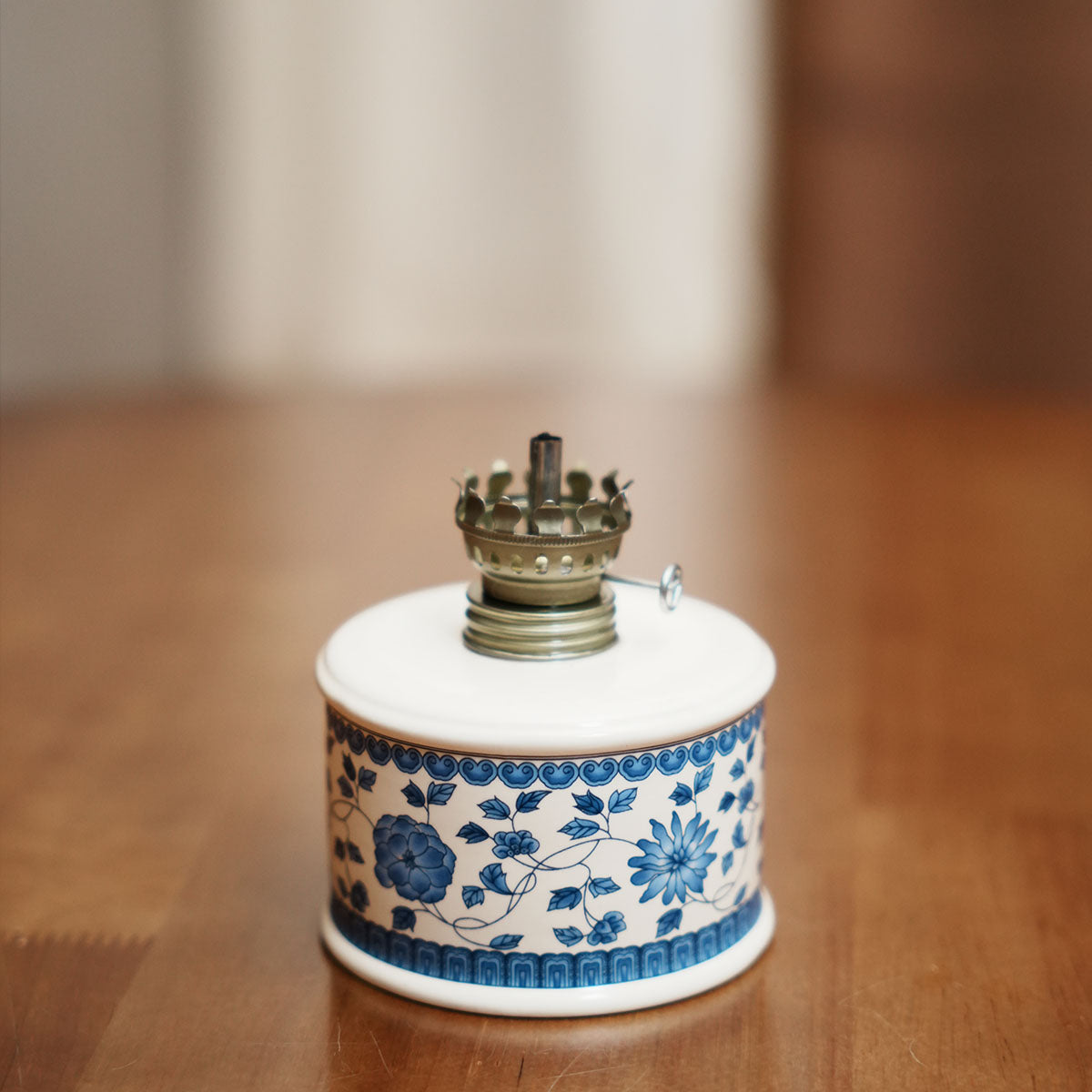 Blue and White Butter Lamp Chaliland