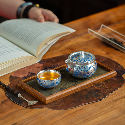 Gilded-silver twin dragons playing with a pearl Chaliland