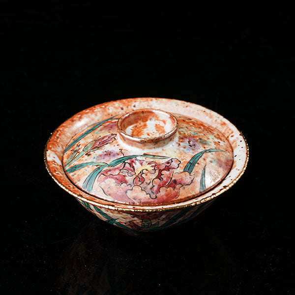 Gladdon Gaiwan - Traditional Chinese ceramic tea vessel with lid, adorned with hand-painted gladdon (iris) floral motifs, green leaves, and golden rim. Intricate craftsmanship, glossy glaze, ideal for tea ceremonies. Embodies cultural heritage, perfect for collectors of Asian porcelain. Highlights artistic detail, traditional design, and functional elegance.