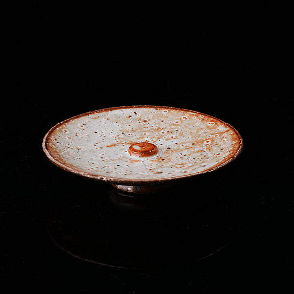 Gladdon Gaiwan - Traditional Chinese ceramic tea vessel with lid, adorned with hand-painted gladdon (iris) floral motifs, green leaves, and golden rim. Intricate craftsmanship, glossy glaze, ideal for tea ceremonies. Embodies cultural heritage, perfect for collectors of Asian porcelain. Highlights artistic detail, traditional design, and functional elegance.