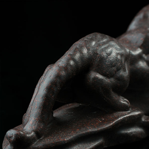 This is a tiger tea pet ready to go hunting.