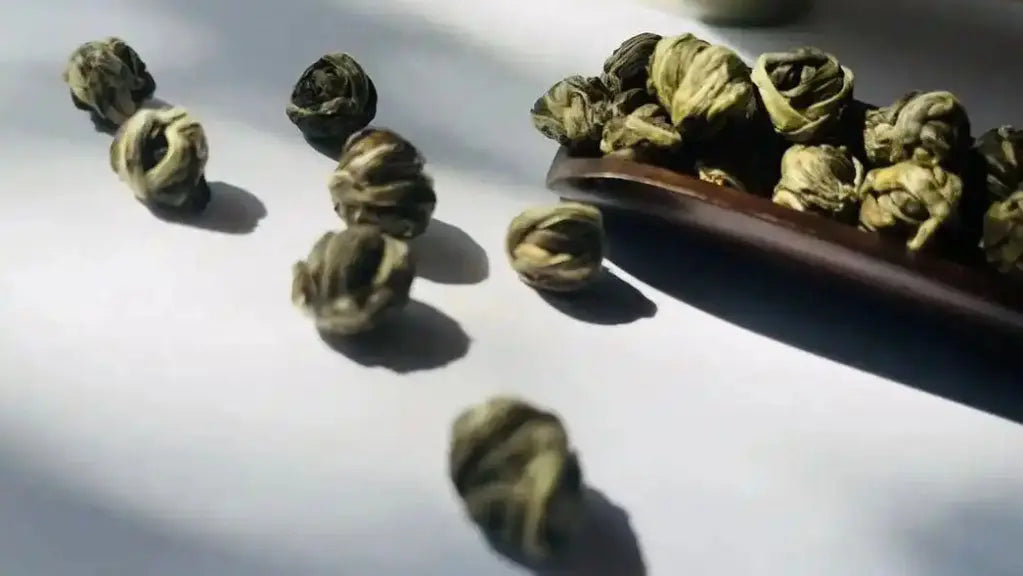 Experience-the-multiple-flavors-of-jasmine-tea JadePeakReserve