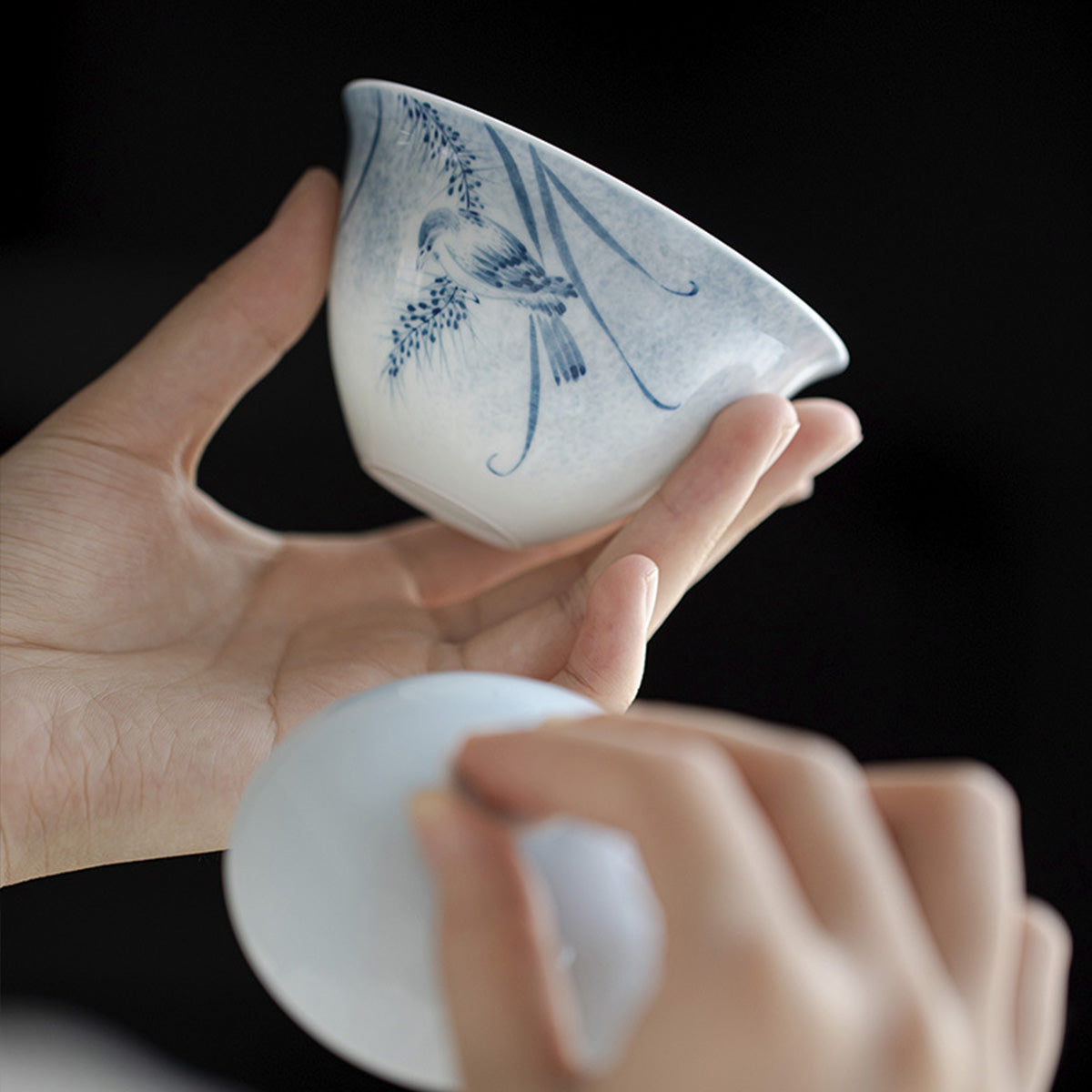 [Porcelain]Blue Mountain Singing Birds and Dancing Swallows Knowing the Hidden Gaiwan 120ml Chaliland