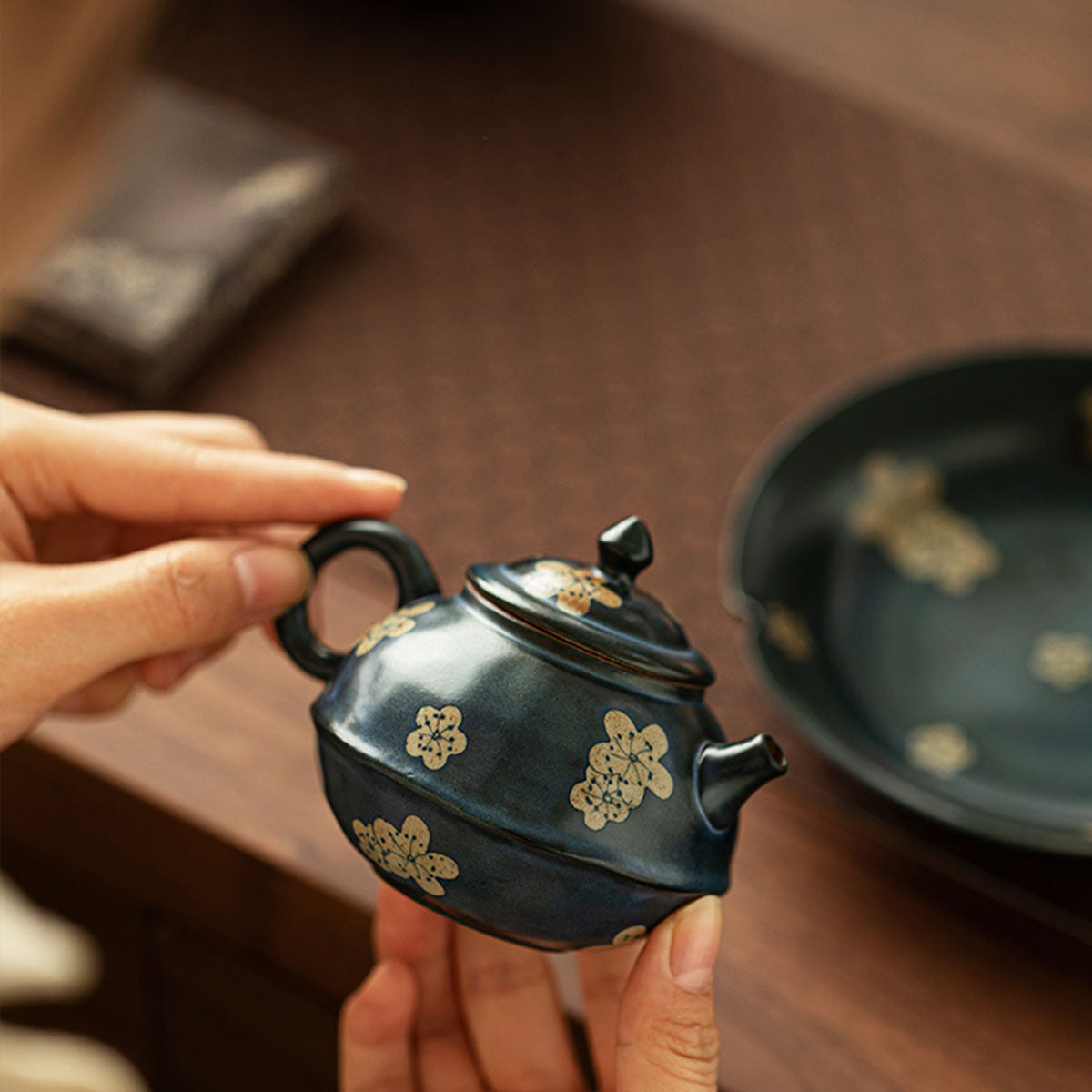 Porcelain-Blue Glaze Ice Plum Teapot (White Slip Finish) 150ml Chaliland