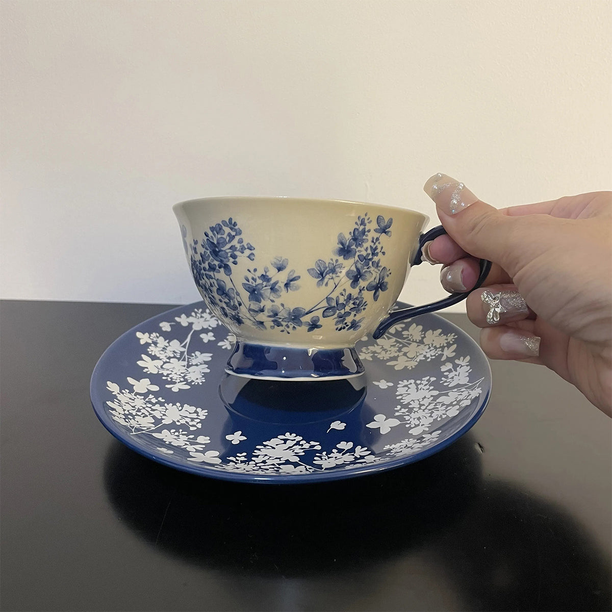 Blue and white porcelain retro teacup Chaliland