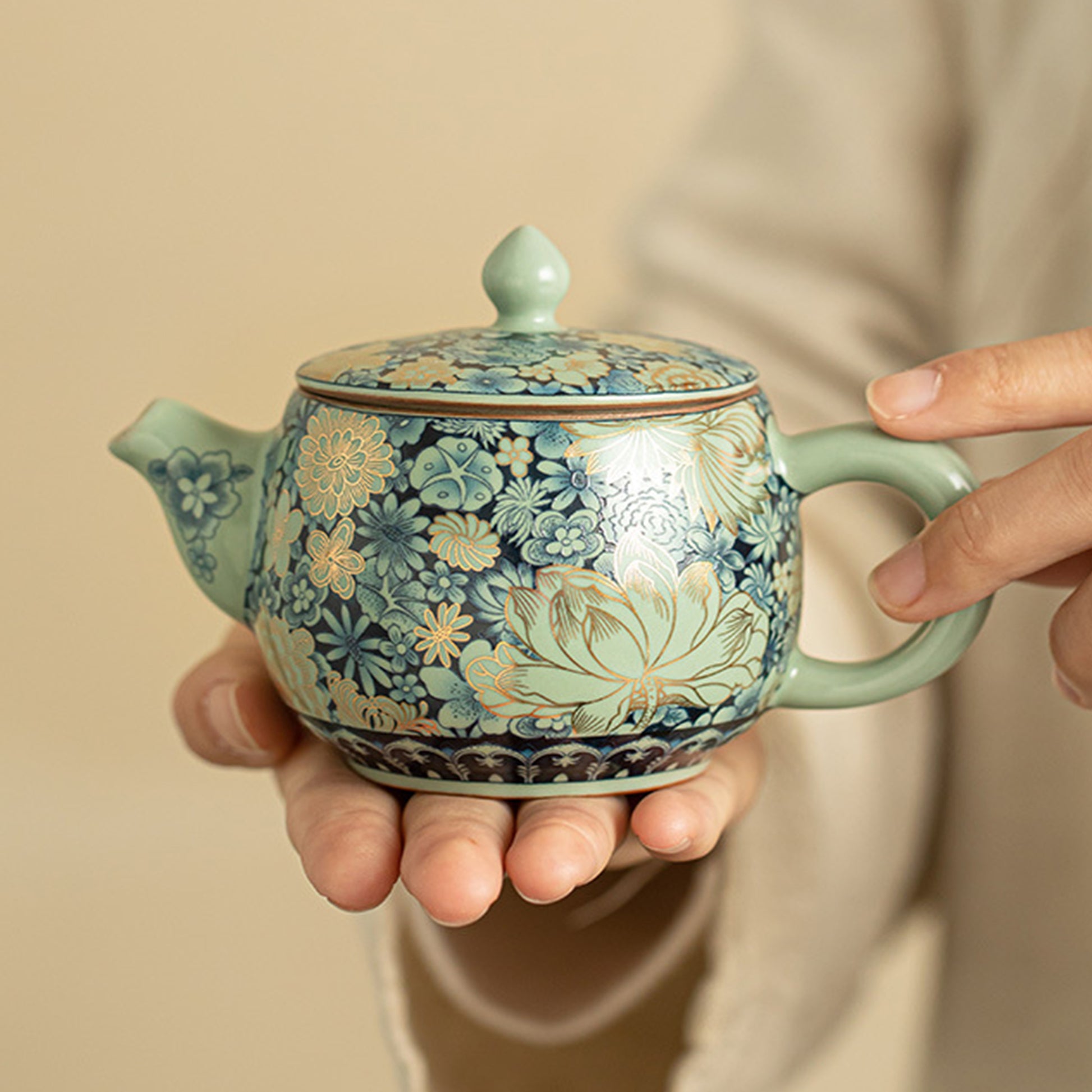 Ceramic - Flowered Covering Pear Pot - 160ml Chaliland