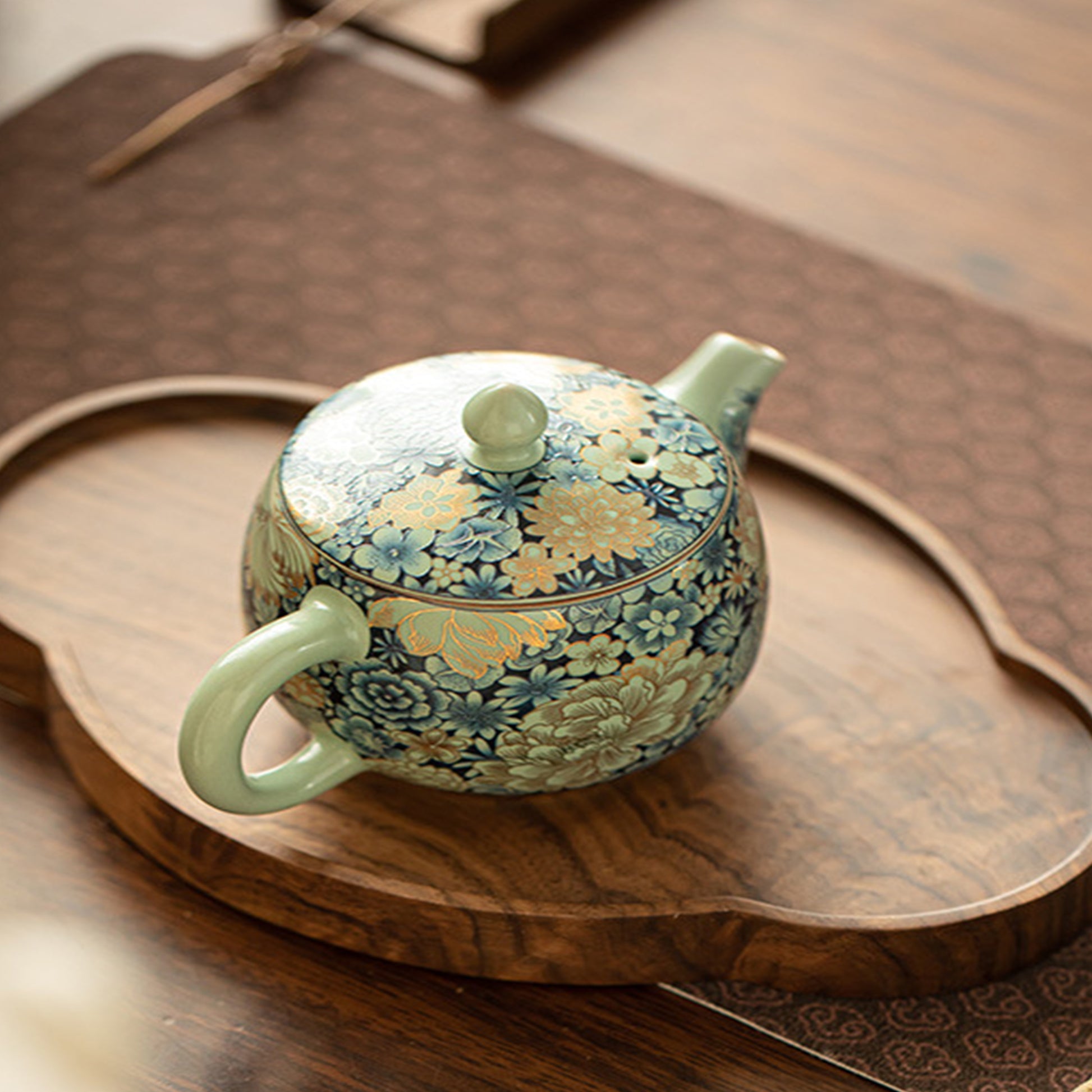 Ceramic - Flowered Covering Pear Pot - 160ml Chaliland