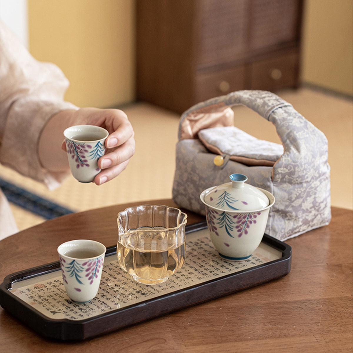 Ceramic - Hand-painted Wisteria Flower Chaliland