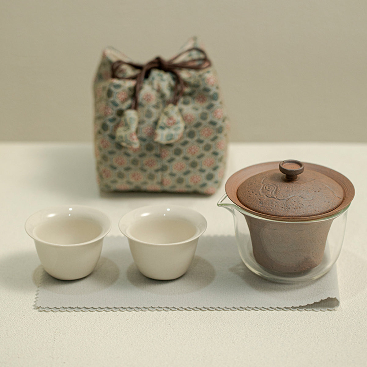 Ceramic - Old Clay Pot and Two Cups Chaliland