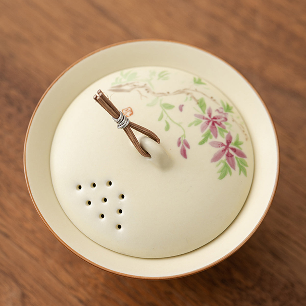 Compact tea set for little daisies Chaliland