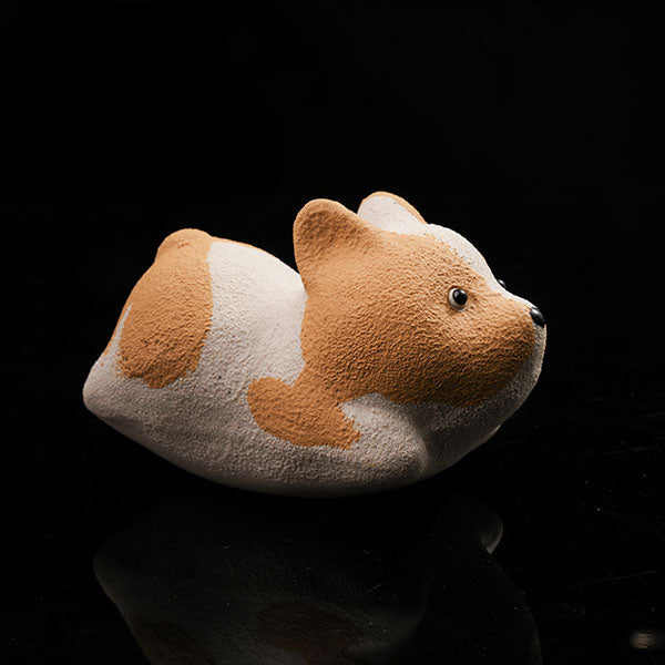 This is a running Corgi tea pet.