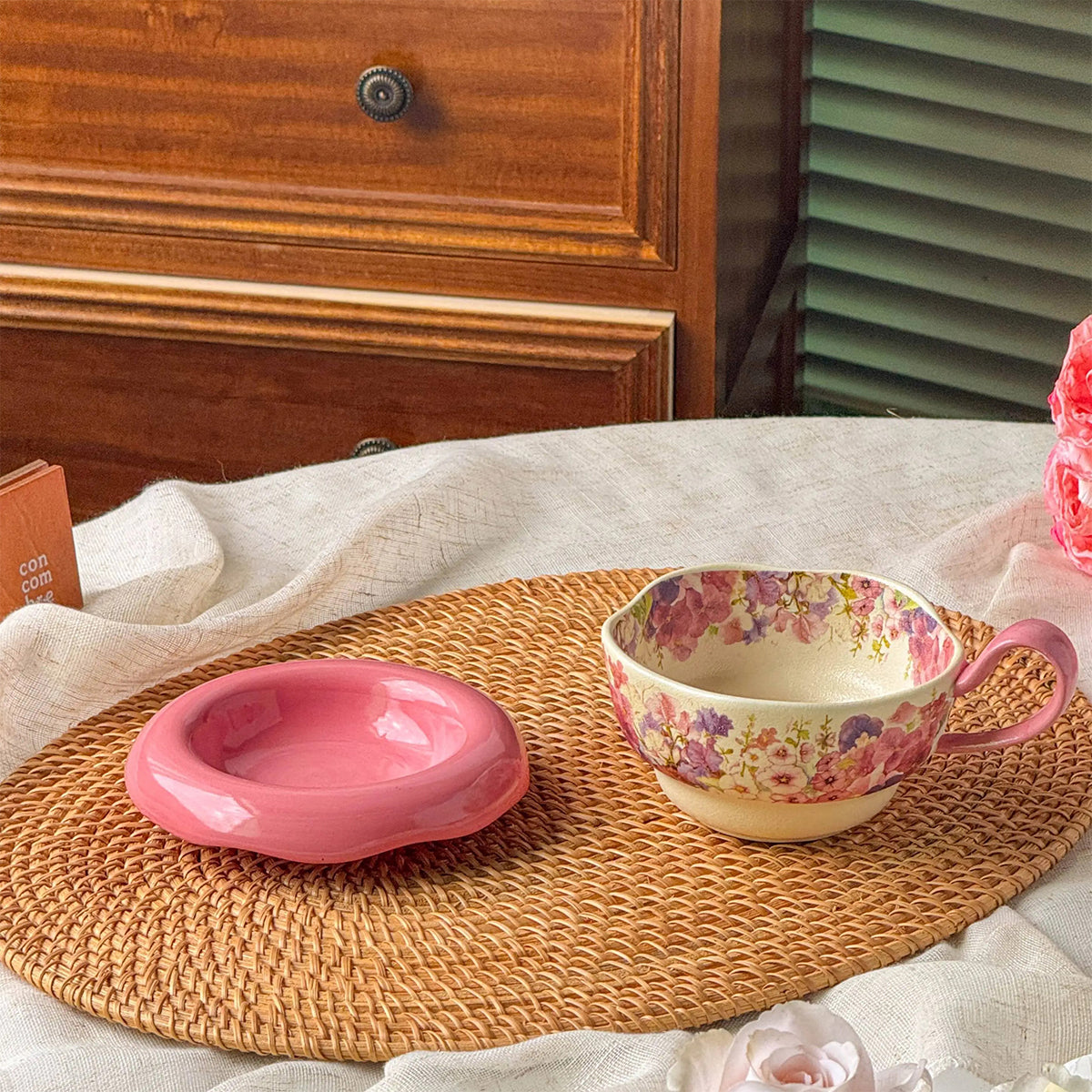 Floral cloud cups and saucers Chaliland