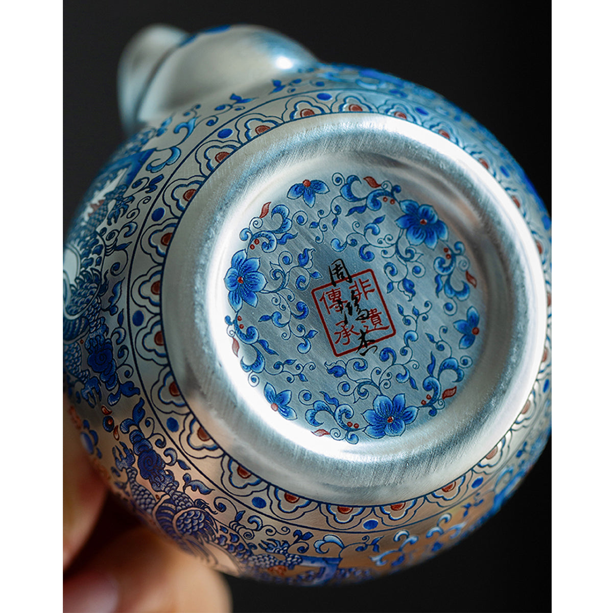 Gilded-silver twin dragons playing with a pearl Chaliland