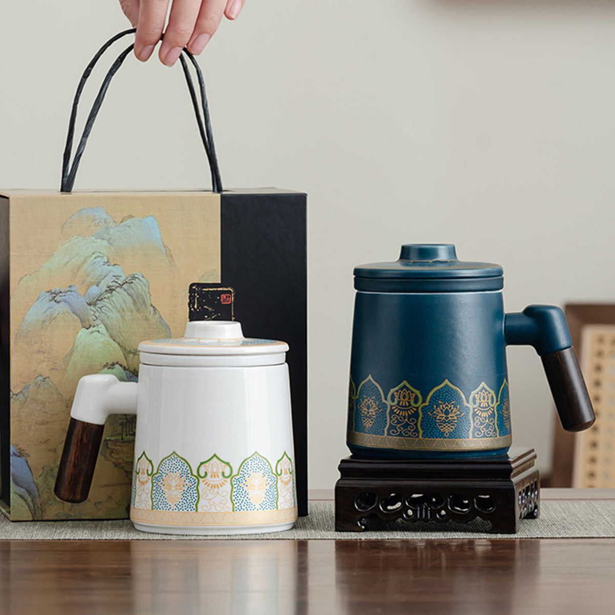 Porcelain-Gilded Embossed Wooden-Handle Tea Infuser 400ml Chaliland