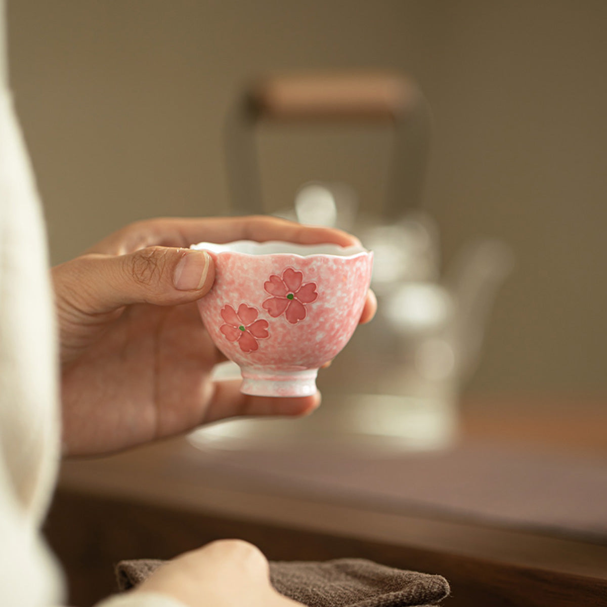 [Porcelain]Hand-painted Drunken Flower Small Teacup  30ml Chaliland