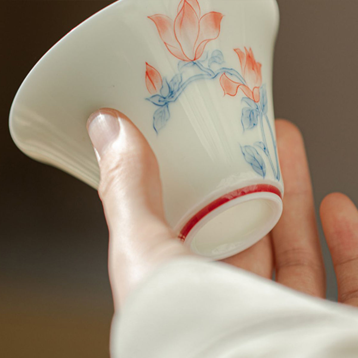 [Porcelain]Hand-painted Magnolia Conical Hat Thin-walled Gaiwan 140ml Chaliland