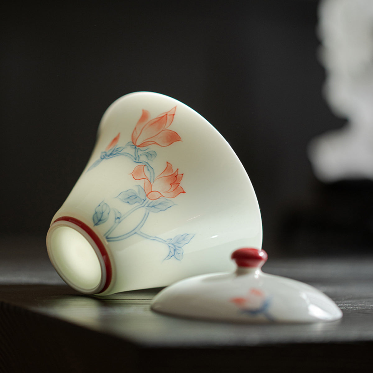 [Porcelain]Hand-painted Magnolia Conical Hat Thin-walled Gaiwan 140ml Chaliland