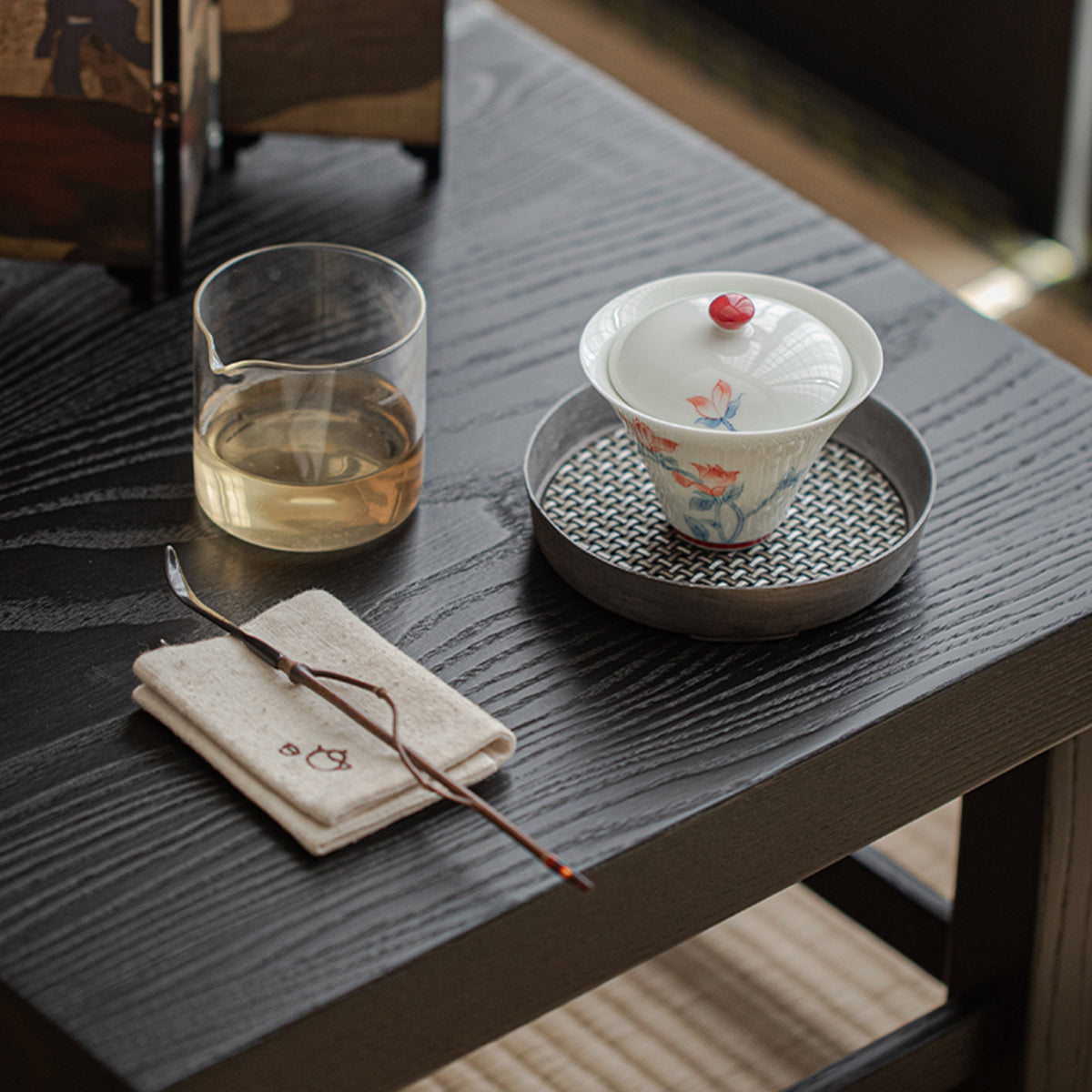 [Porcelain]Hand-painted Magnolia Conical Hat Thin-walled Gaiwan 140ml Chaliland