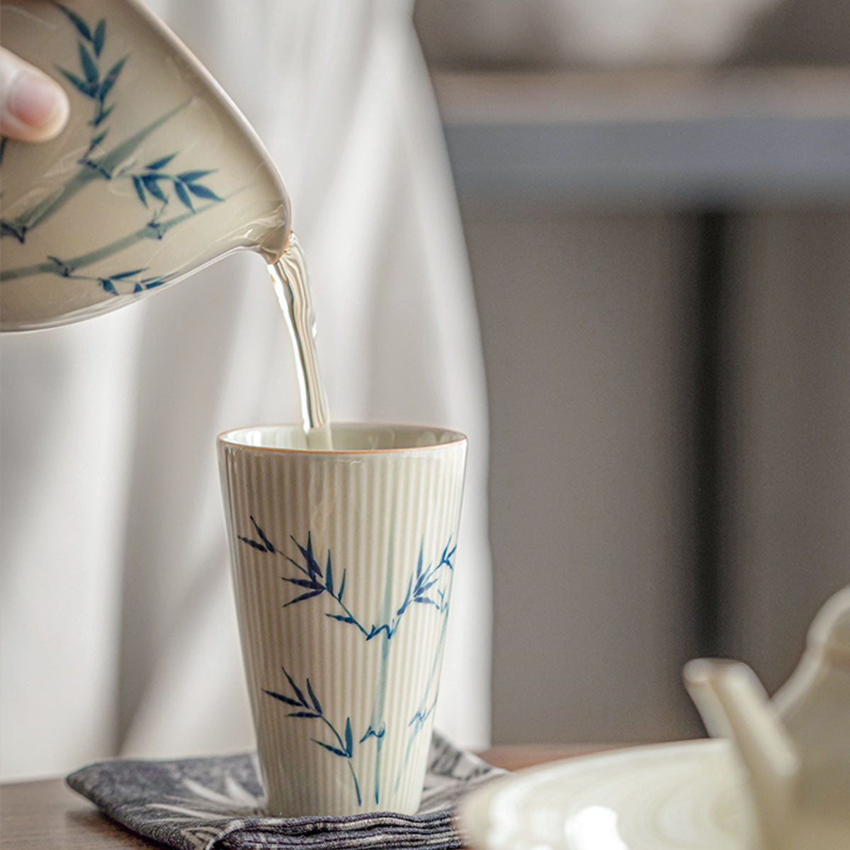[Porcelain]Hand Painted Bamboo Teacup 100ml Chaliland