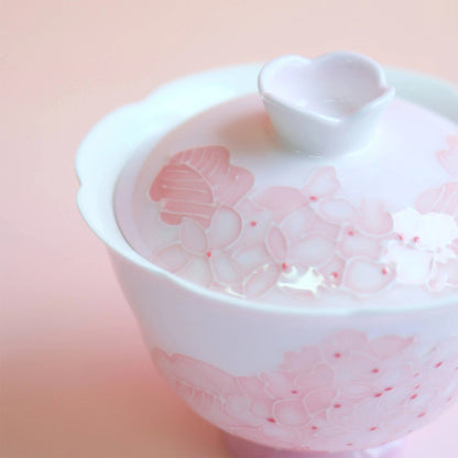 Hydrangea-shaped stemmed covered bowl Chaliland