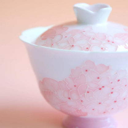 Hydrangea-shaped stemmed covered bowl Chaliland