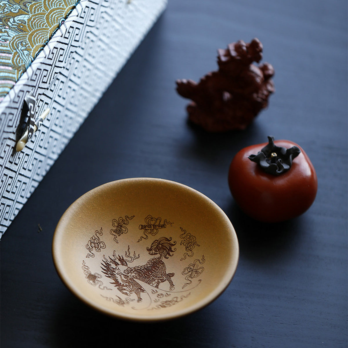 Lingye Yushu Tea Bowl and Pot Holder Chaliland