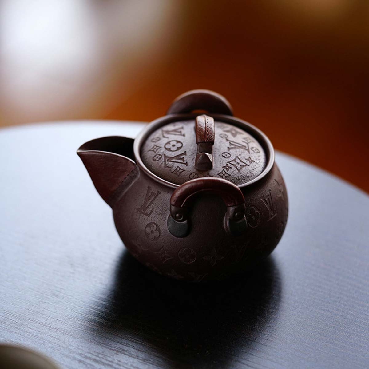 Patterned Teapot Chaliland