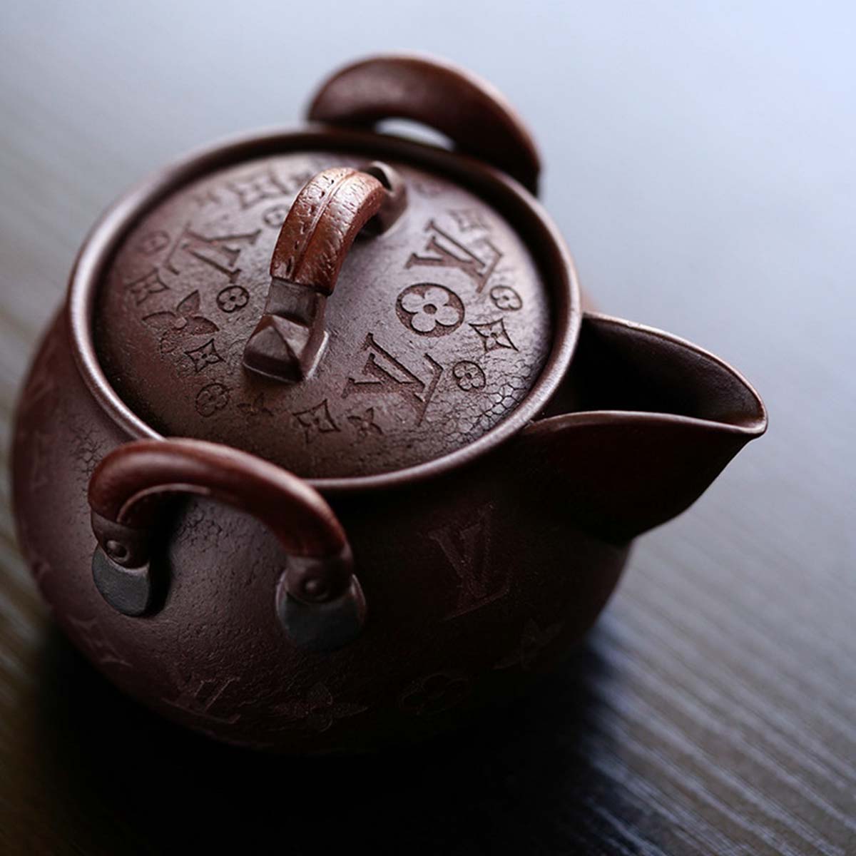 Patterned Teapot Chaliland