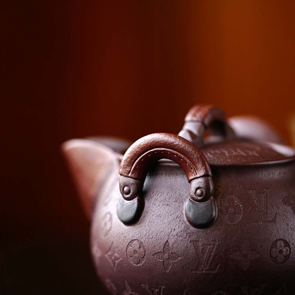 Patterned Teapot Chaliland