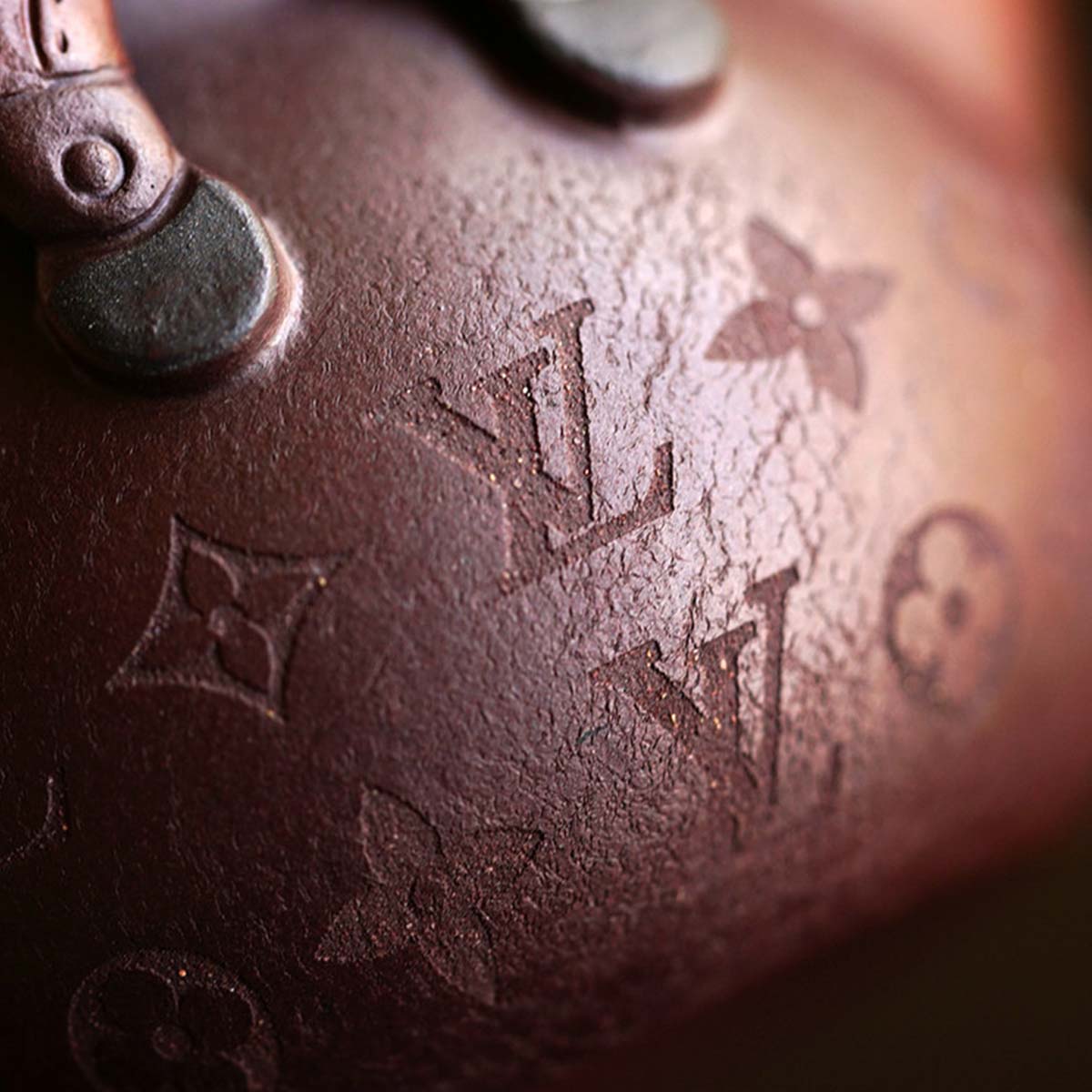 Patterned Teapot Chaliland