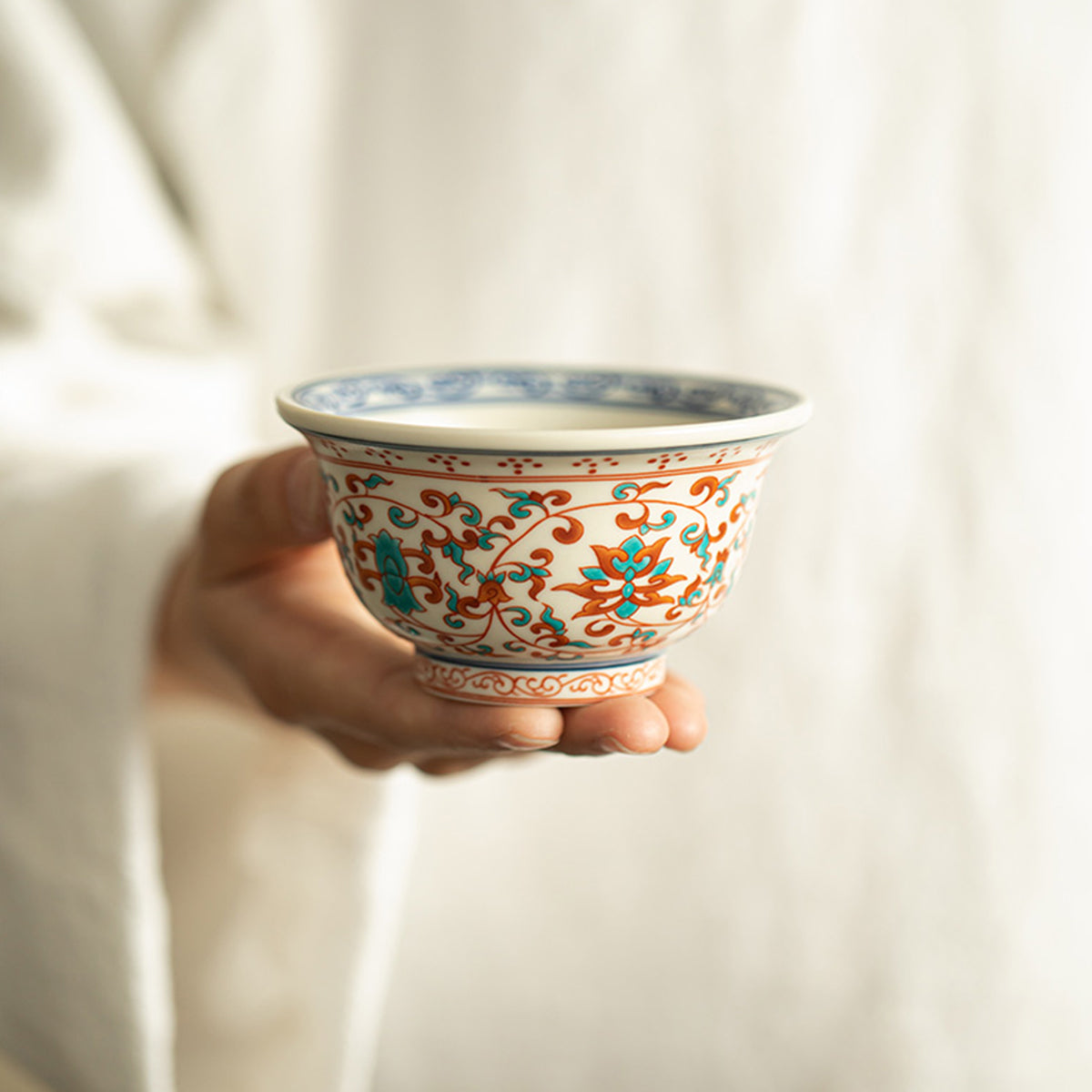 [Porcelain]Red And Green Colors Twisted Branches Lotus Pattern Hand-pressed Teacup Chaliland