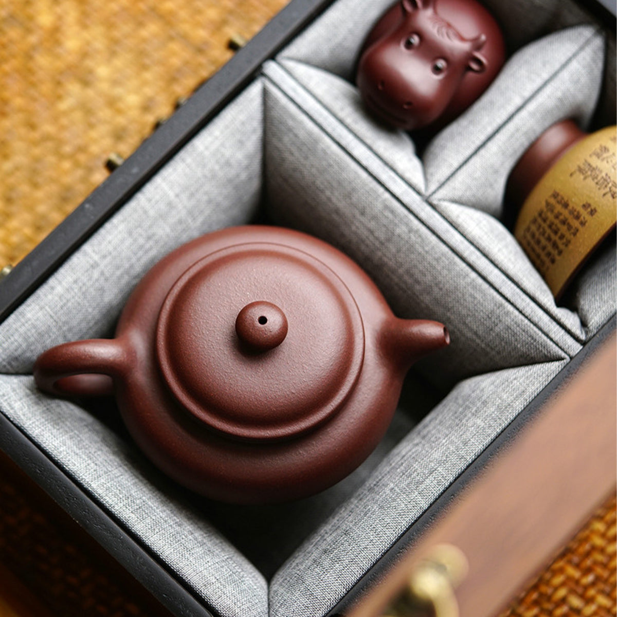 Antique-Style Teapot, Cup, and Tea Pet Gift Set Chaliland