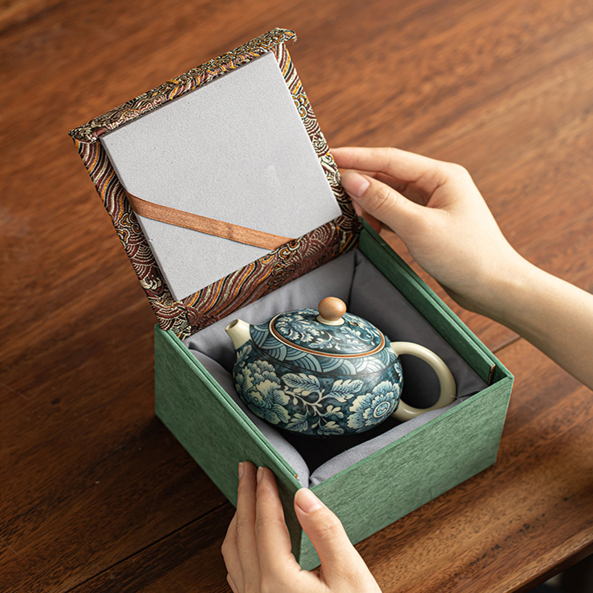 Ru Kiln - Splendidly Decorated Xi Shi Pot - 220ml Chaliland