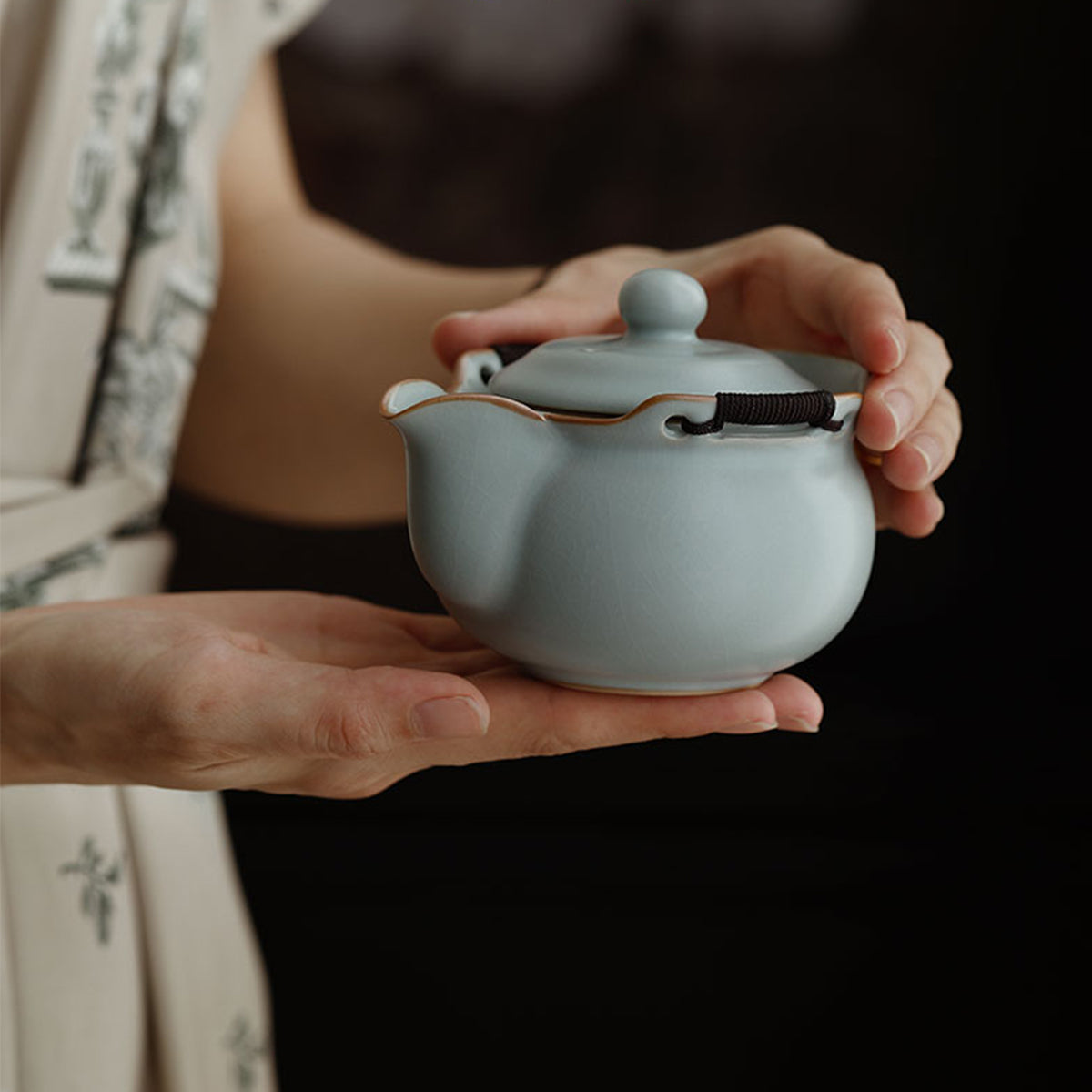 Ru Kiln-Sky Blue Ru Kiln Hand-Grip Teapot 330ml Chaliland
