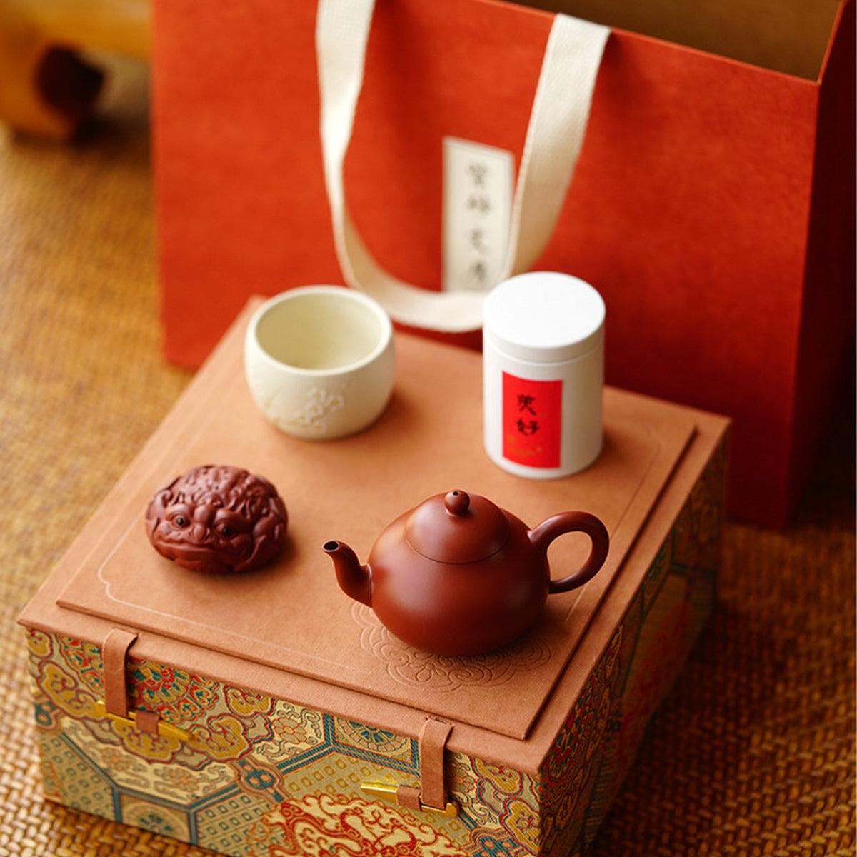 Small pear-shaped gift box set Chaliland