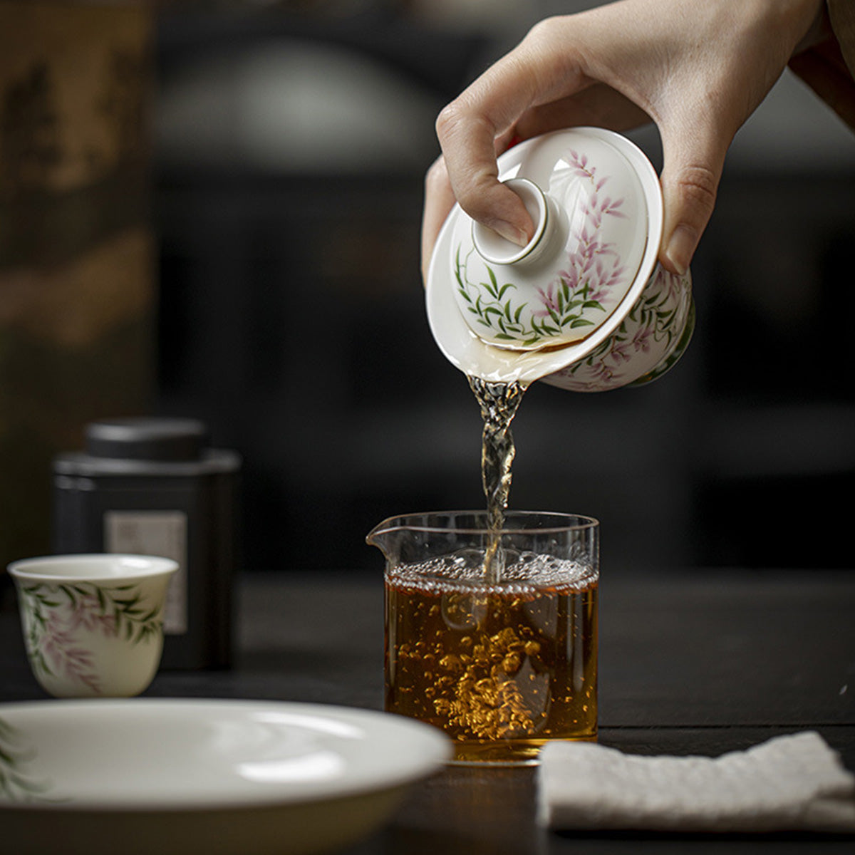 [Porcelain]Spring Breeze Hand-painted Wisteria glaze Porcelain Thin-wall Gaiwan 140ml Chaliland