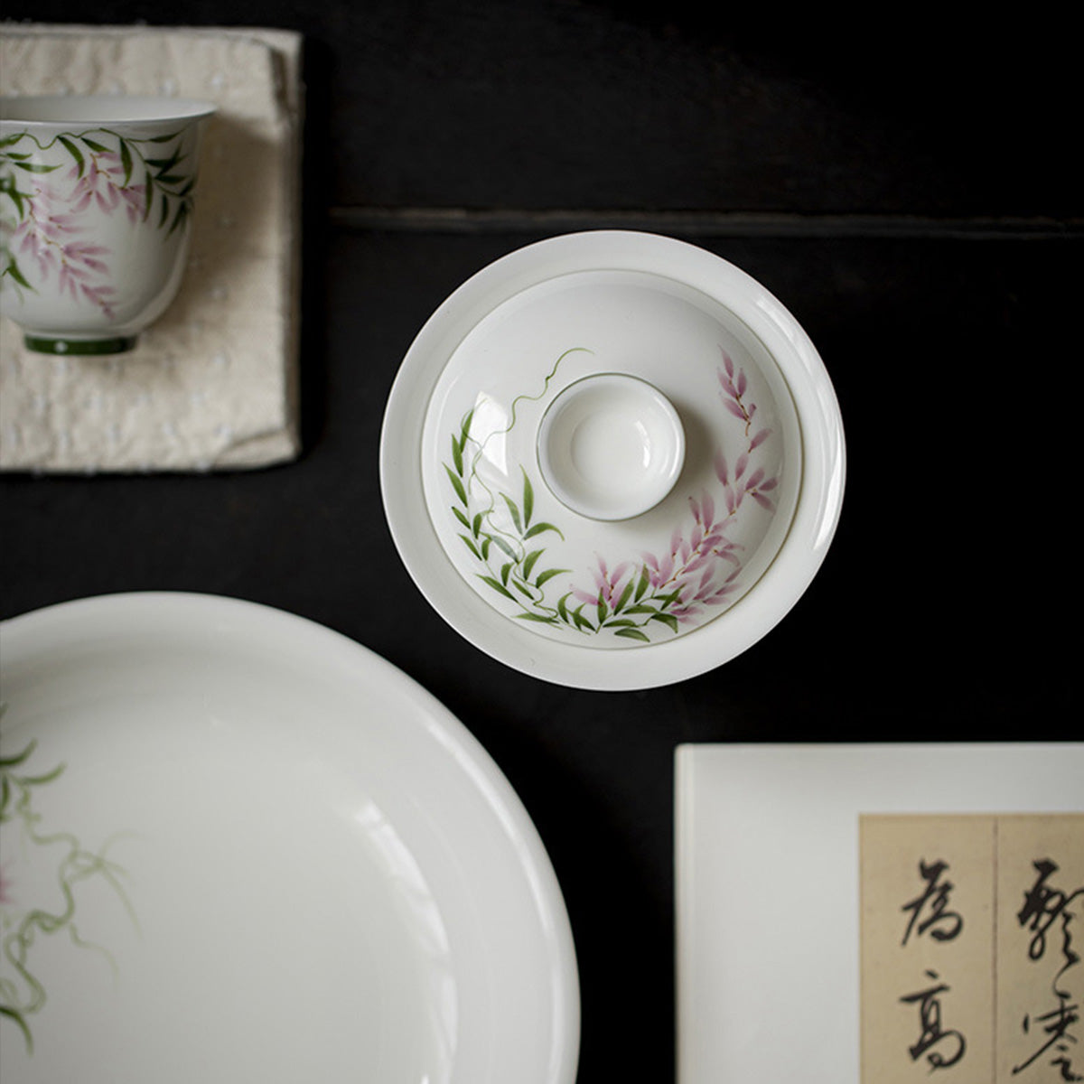 [Porcelain]Spring Breeze Hand-painted Wisteria glaze Porcelain Thin-wall Gaiwan 140ml Chaliland