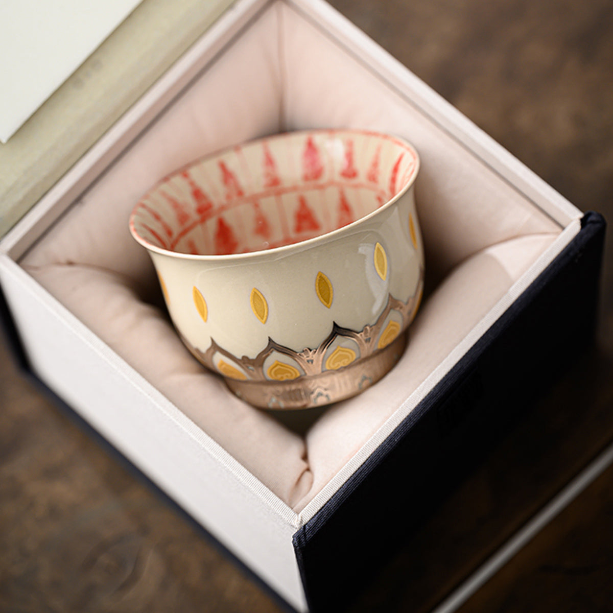 [Porcelain]Ten Thousand Buddhas Silver Lotus Teacup 100ml Chaliland