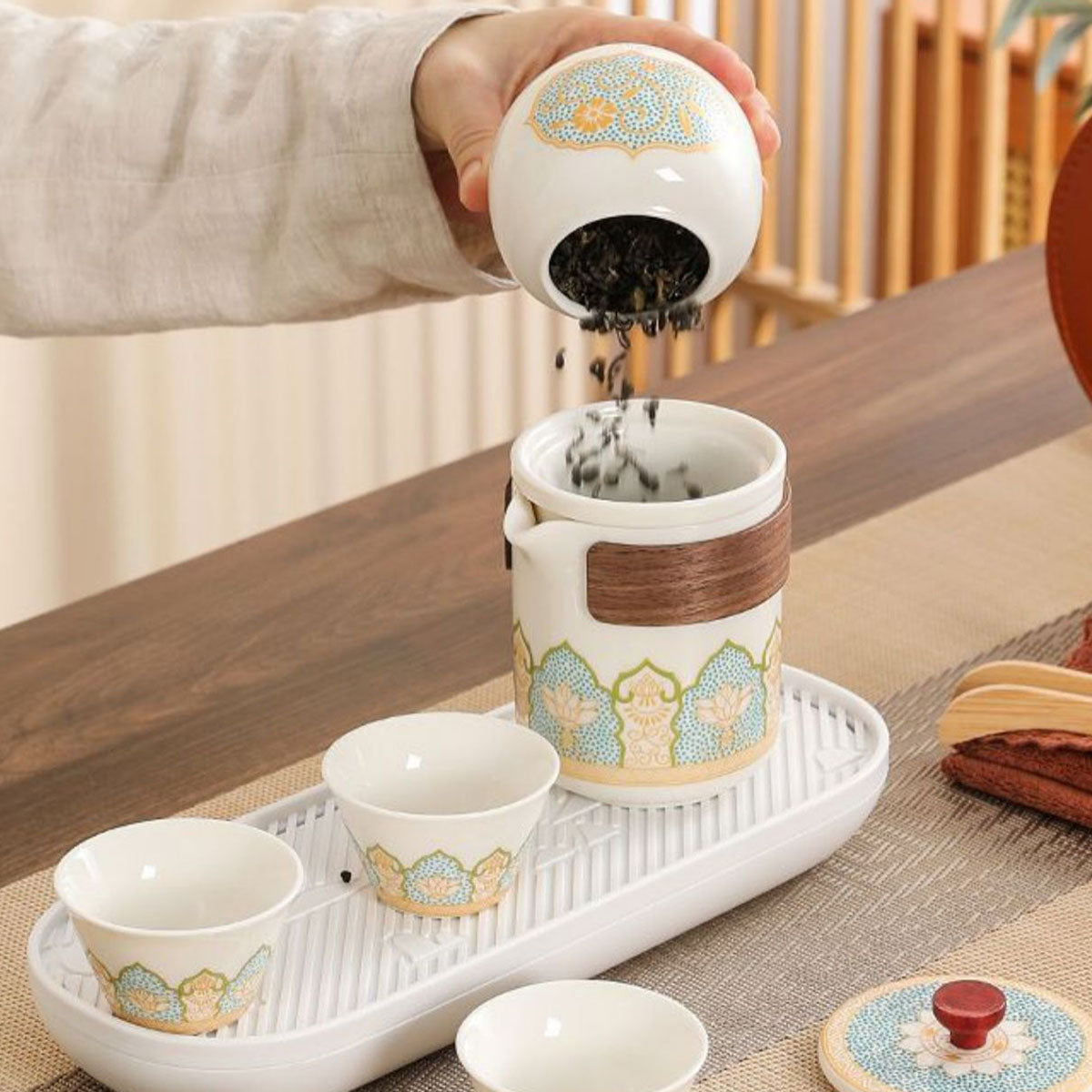 Zen-Style Embossed Travel Tea Infuser Chaliland