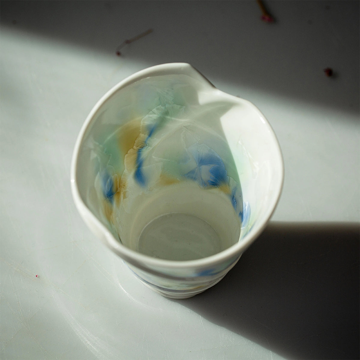 iridescent crystal glaze handheld cup-250ml